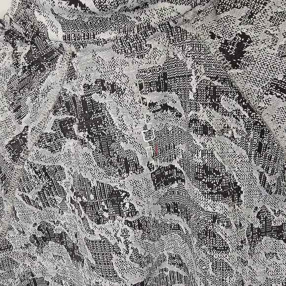 Spyder Black and White Patterned Long Sleeve Top - Picture 3 of 5